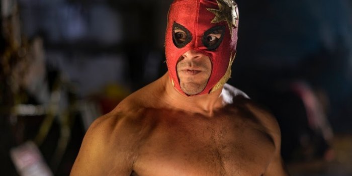 A young chef learns he has inherited more than just an heirloom luchador mask, when he transforms into a powerful crime-fighting vigilante wrestler.